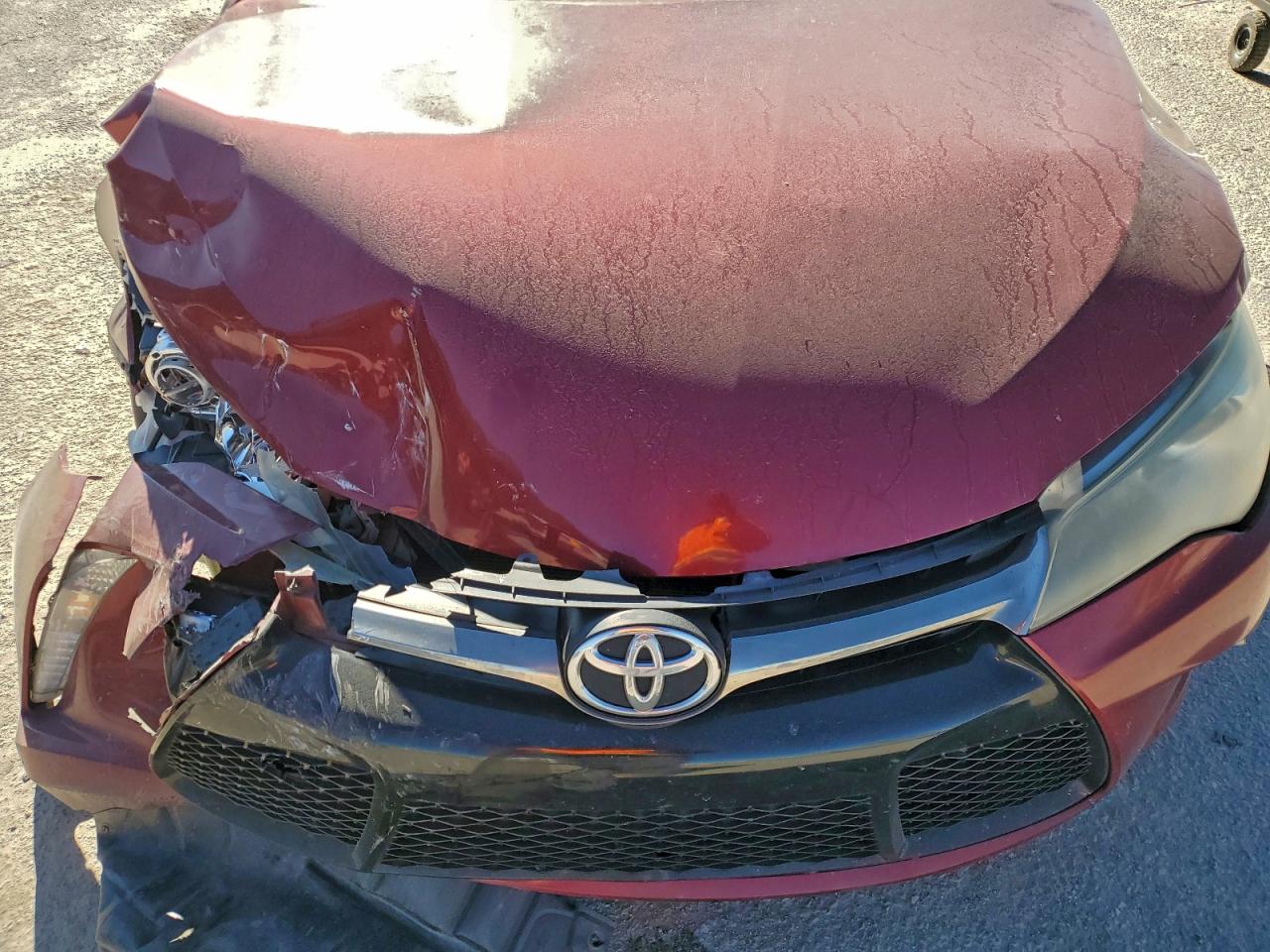 2015 TOYOTA CAMRY LE photo 11