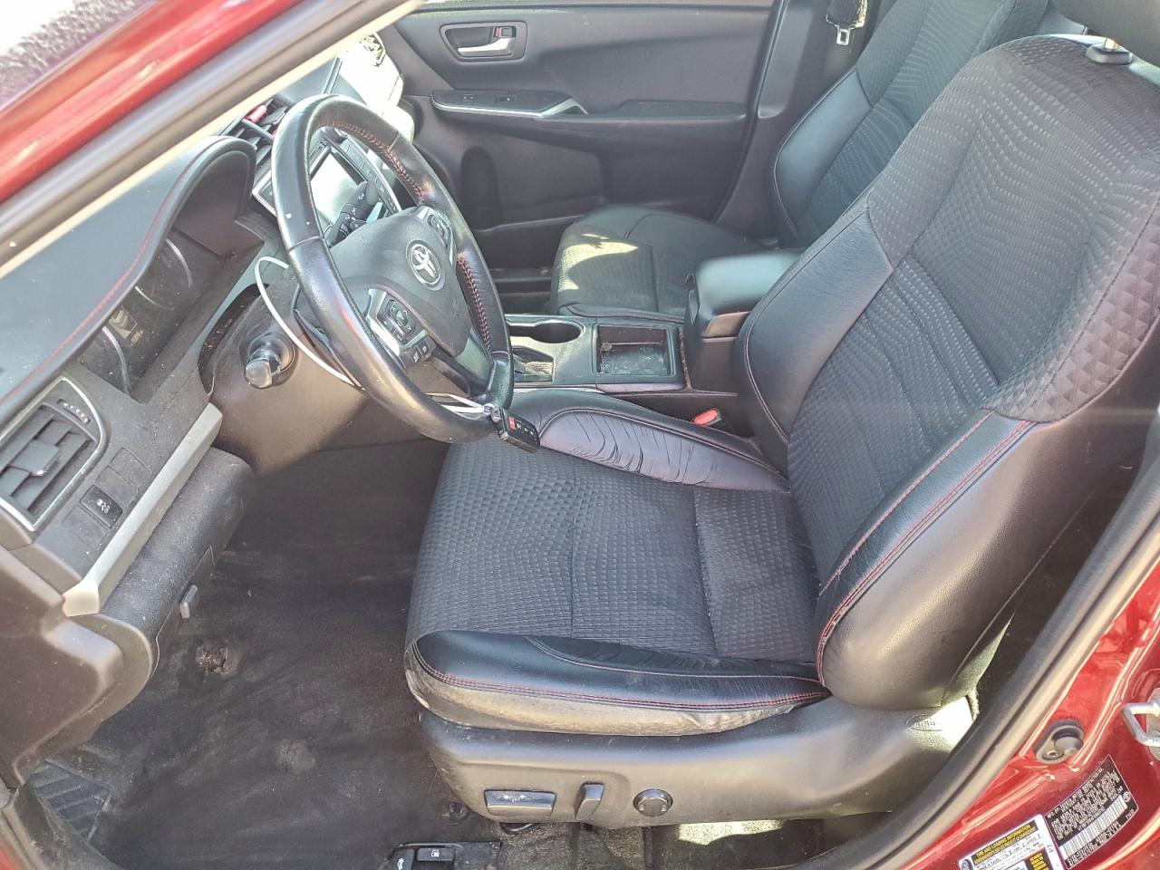 2015 TOYOTA CAMRY LE photo 7