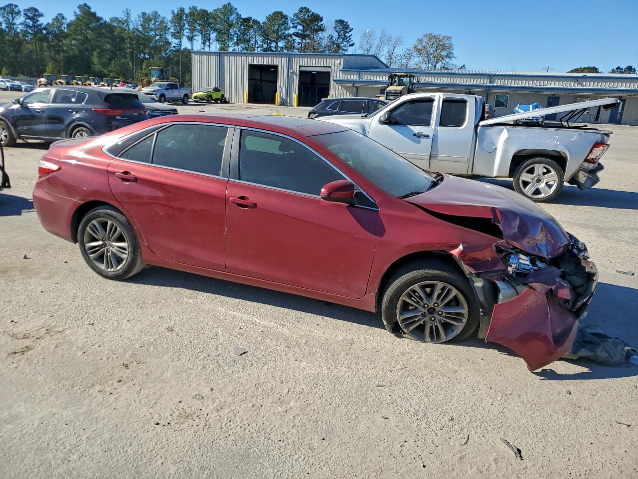 2015 TOYOTA CAMRY LE photo 4