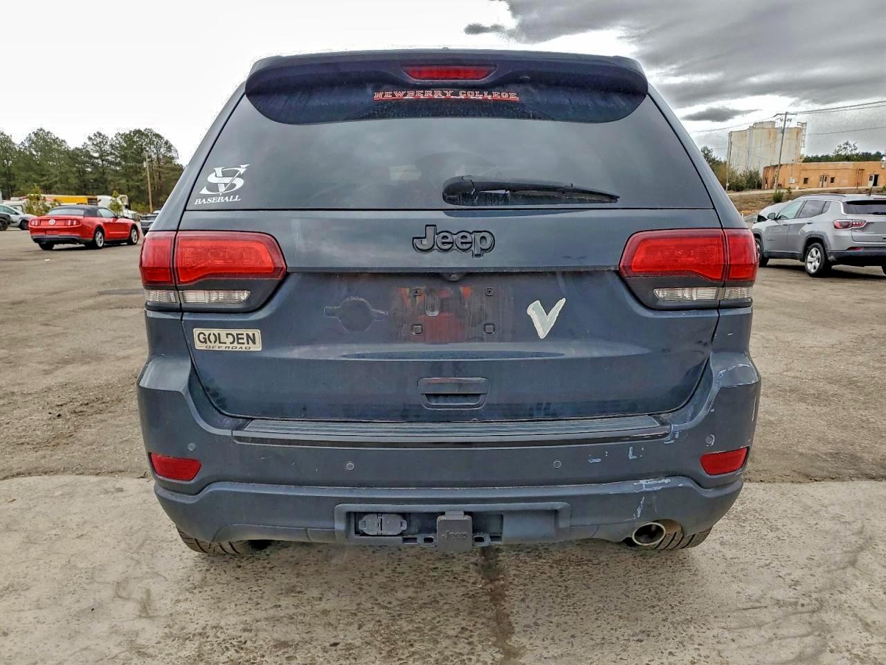 2018 JEEP GRAND CHEROKEE LAREDO photo 6