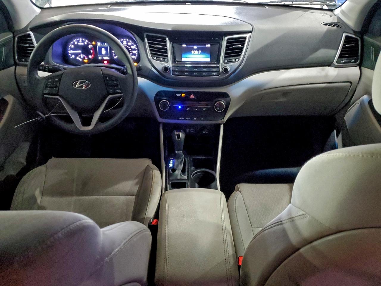2018 HYUNDAI TUCSON SE photo 15