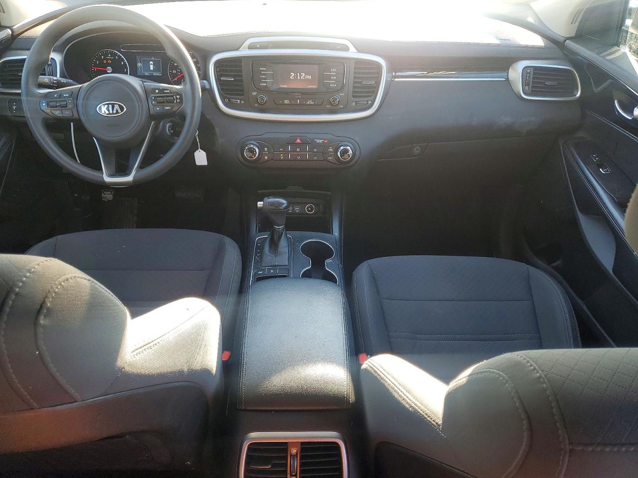 2017 KIA SORENTO LX photo 8