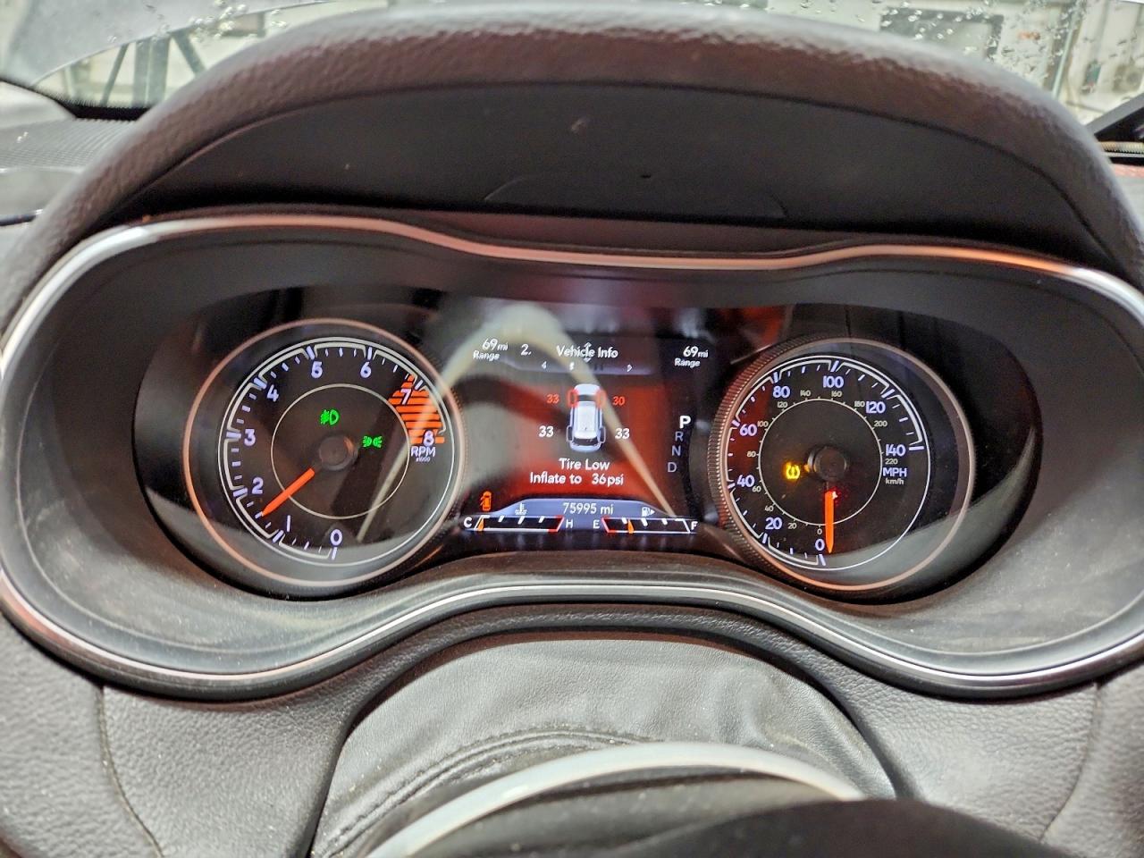 2019 JEEP CHEROKEE TRAILHAWK photo 9