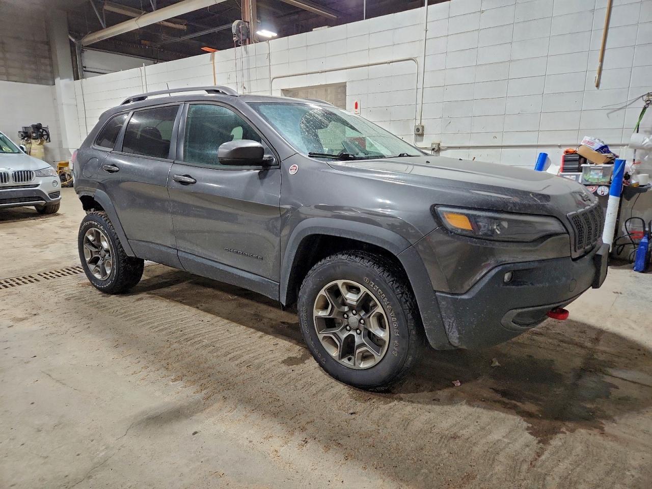 2019 JEEP CHEROKEE TRAILHAWK photo 4