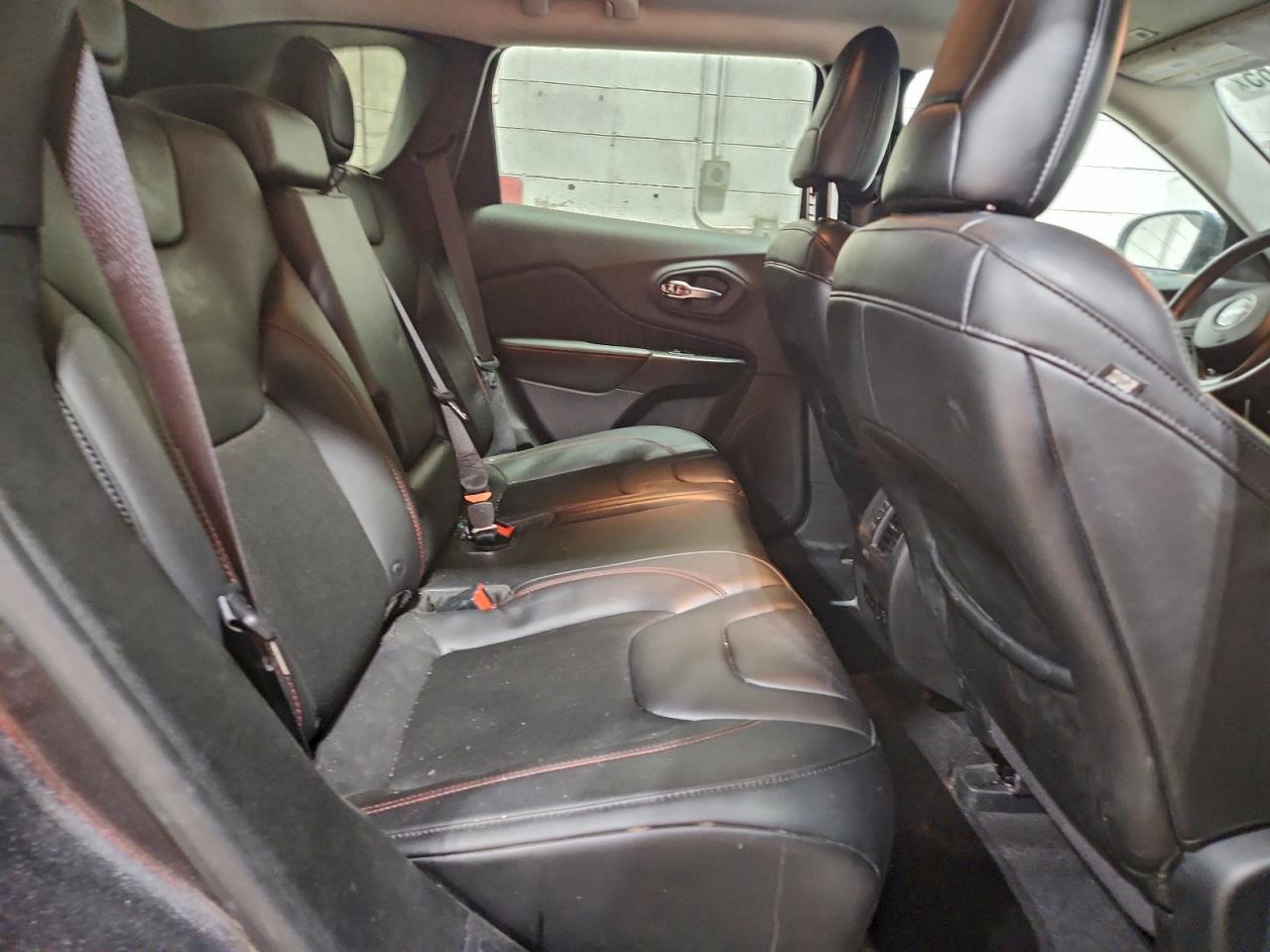 2019 JEEP CHEROKEE TRAILHAWK photo 11