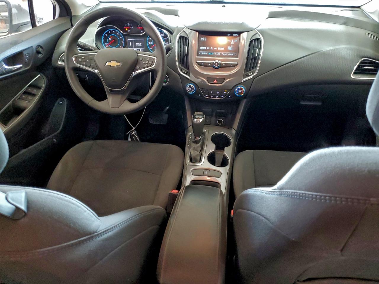 2017 CHEVROLET CRUZE LT photo 8