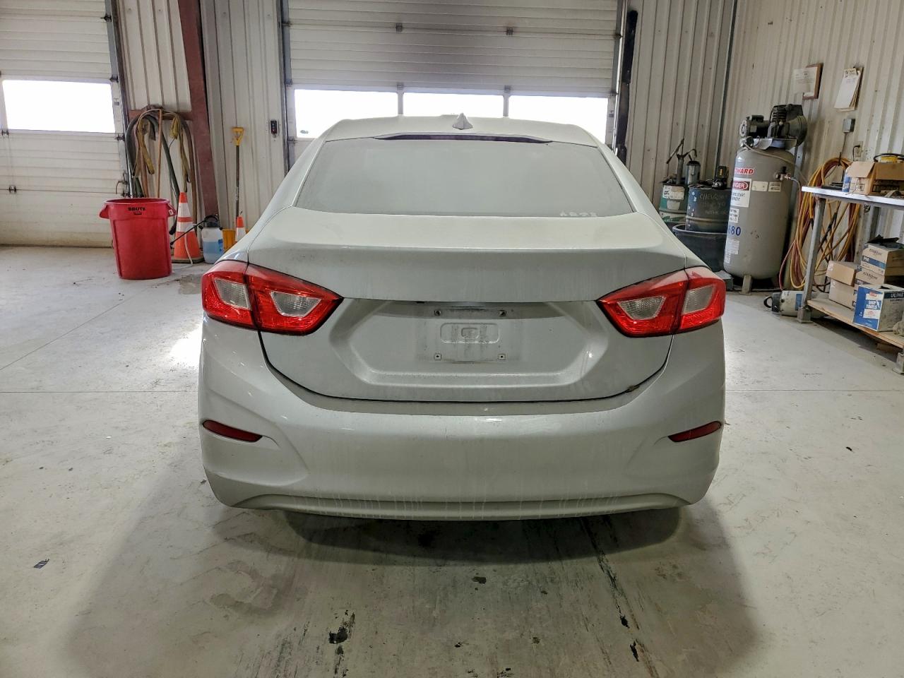2017 CHEVROLET CRUZE LT photo 6