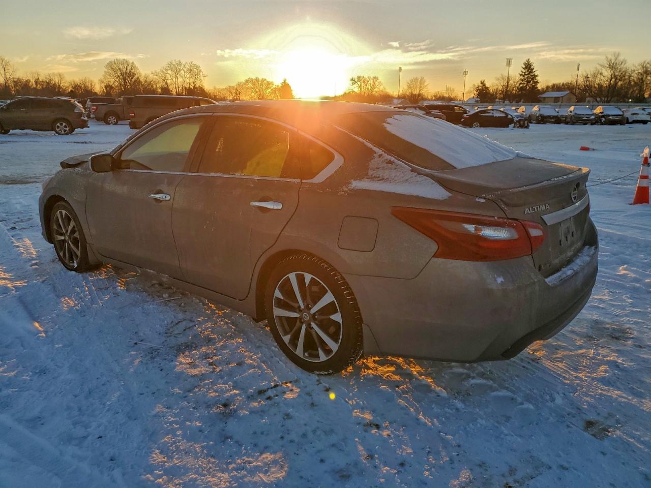 2017 NISSAN ALTIMA photo 2