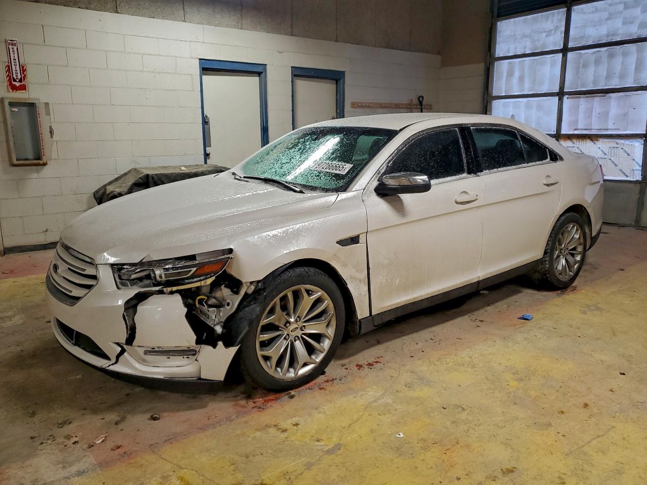2015 FORD TAURUS
