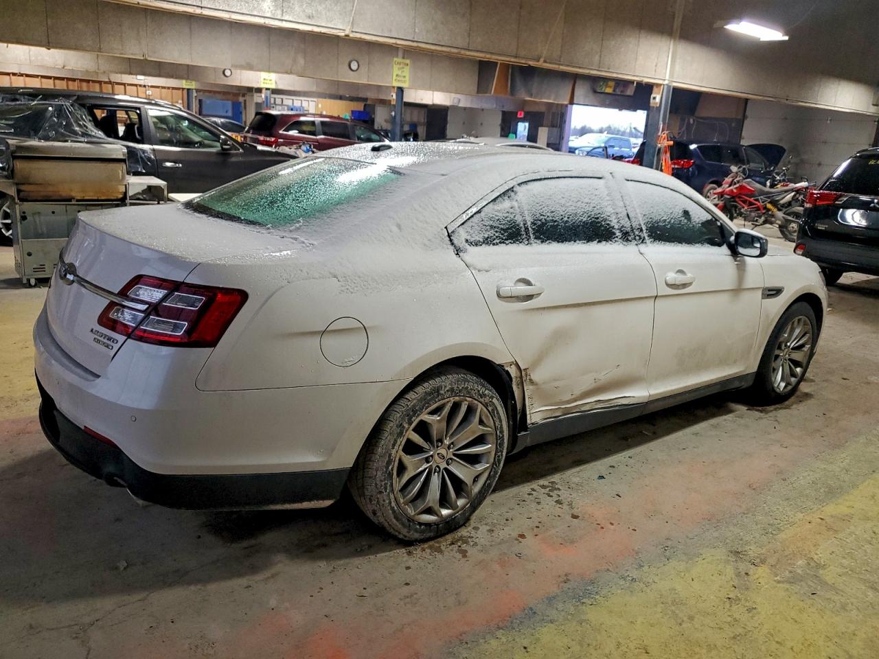 2015 FORD TAURUS LIMITED photo 3