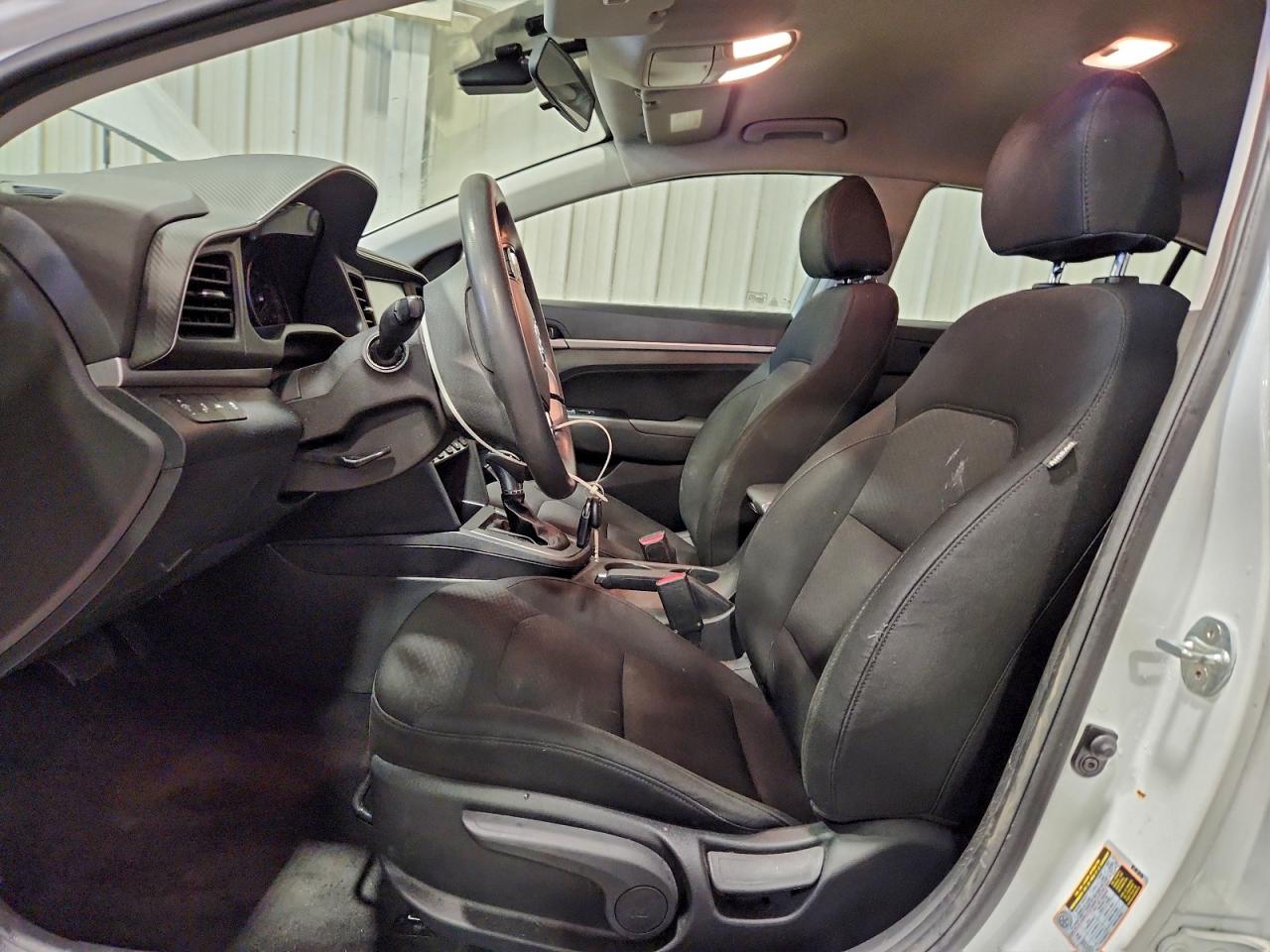 2020 HYUNDAI ELANTRA SEL photo 19