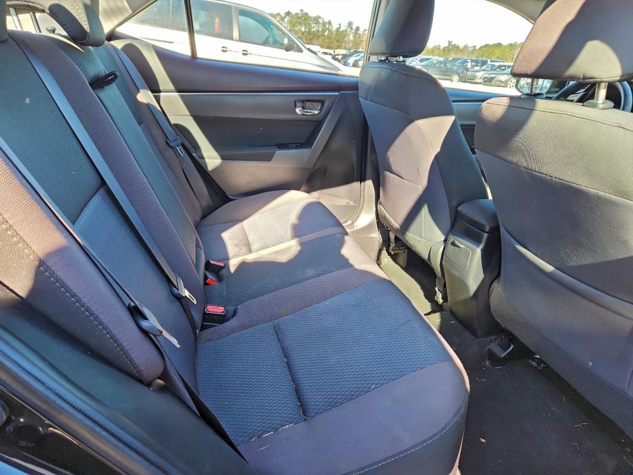 2017 TOYOTA COROLLA L photo 28