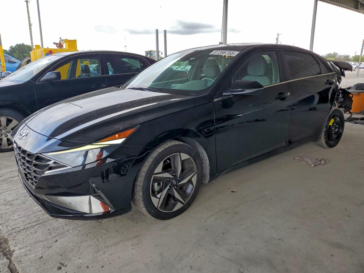 2022 HYUNDAI ELANTRA