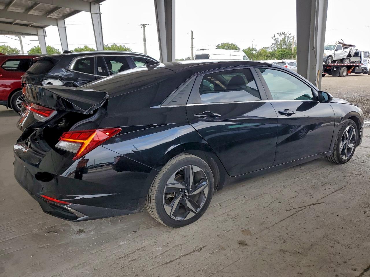 2022 HYUNDAI ELANTRA SEL photo 7