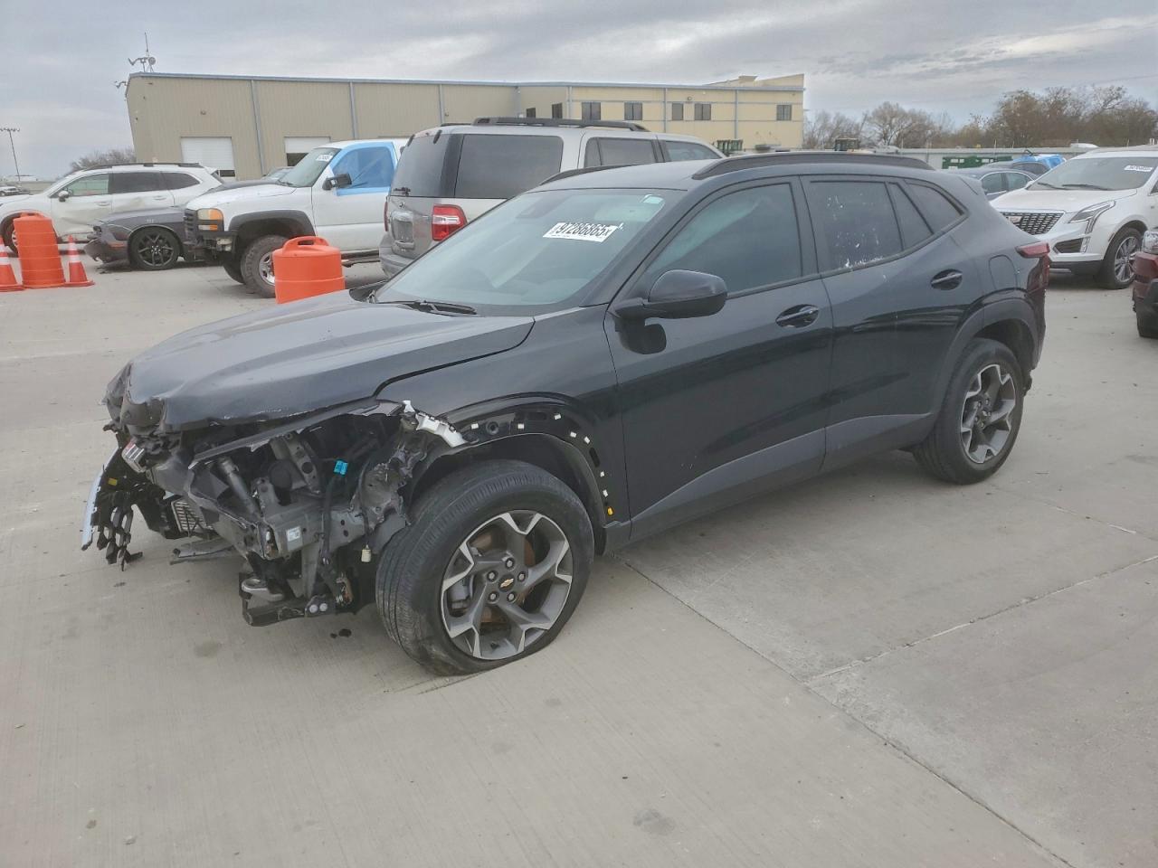 2025 CHEVROLET TRAX