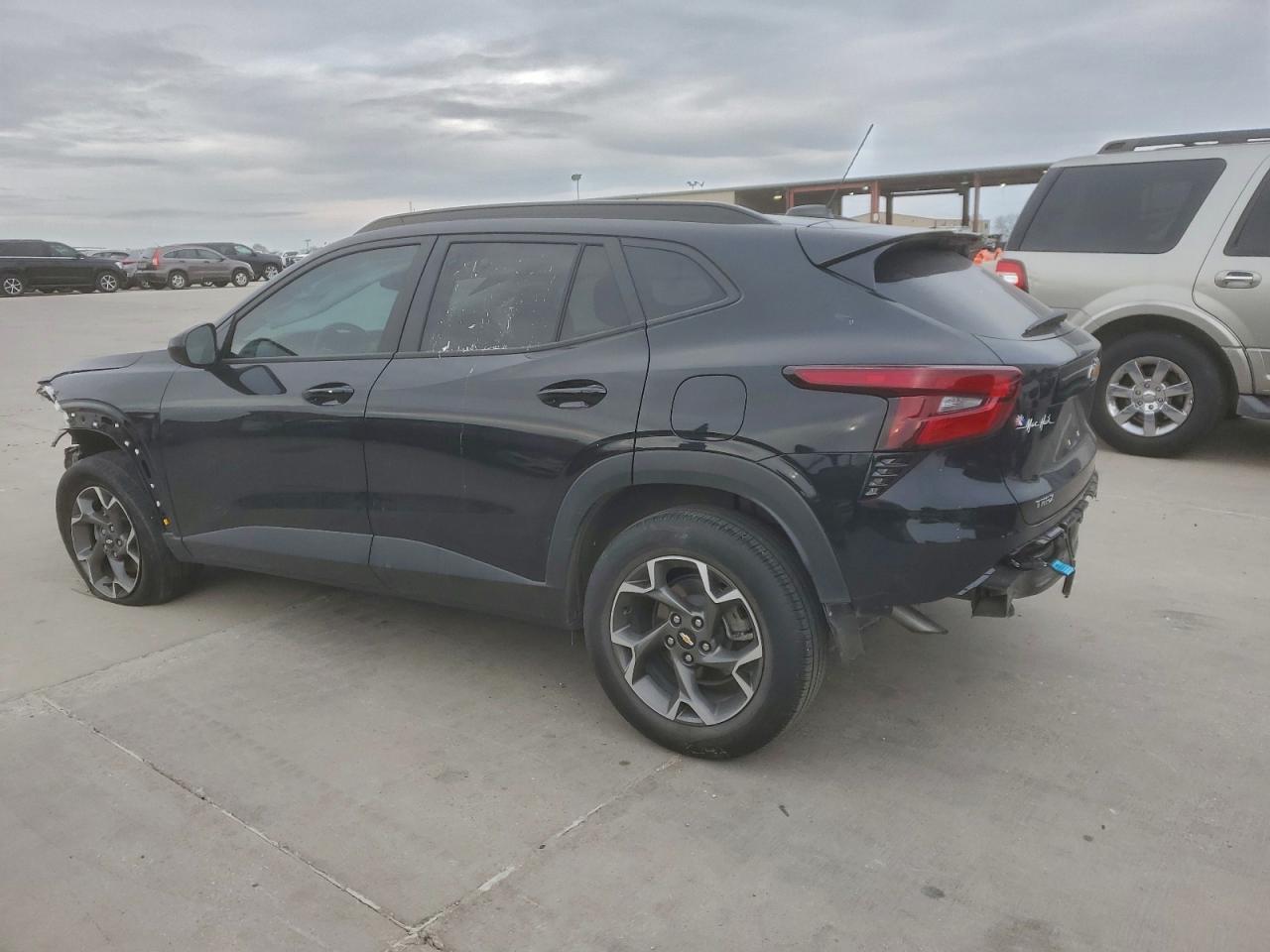 2025 CHEVROLET TRAX 1LT photo 3