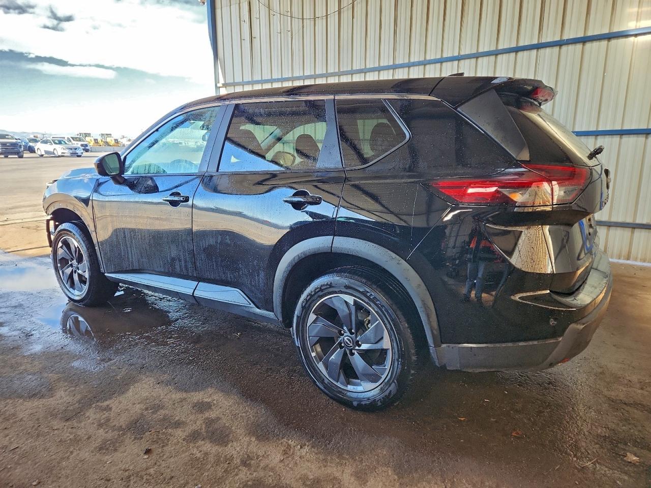 2025 NISSAN ROGUE SV photo 3