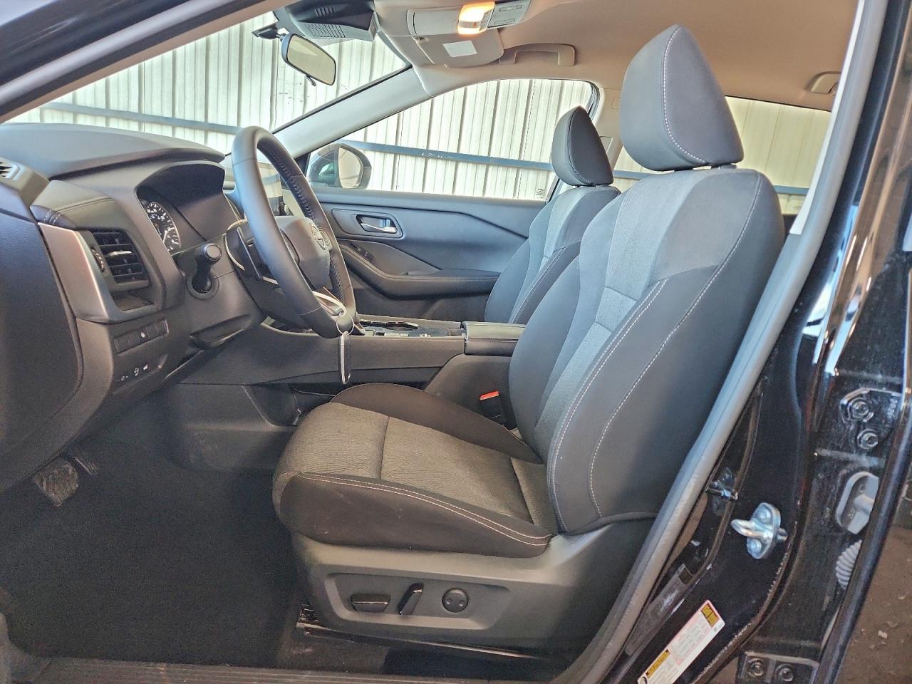 2025 NISSAN ROGUE SV photo 13
