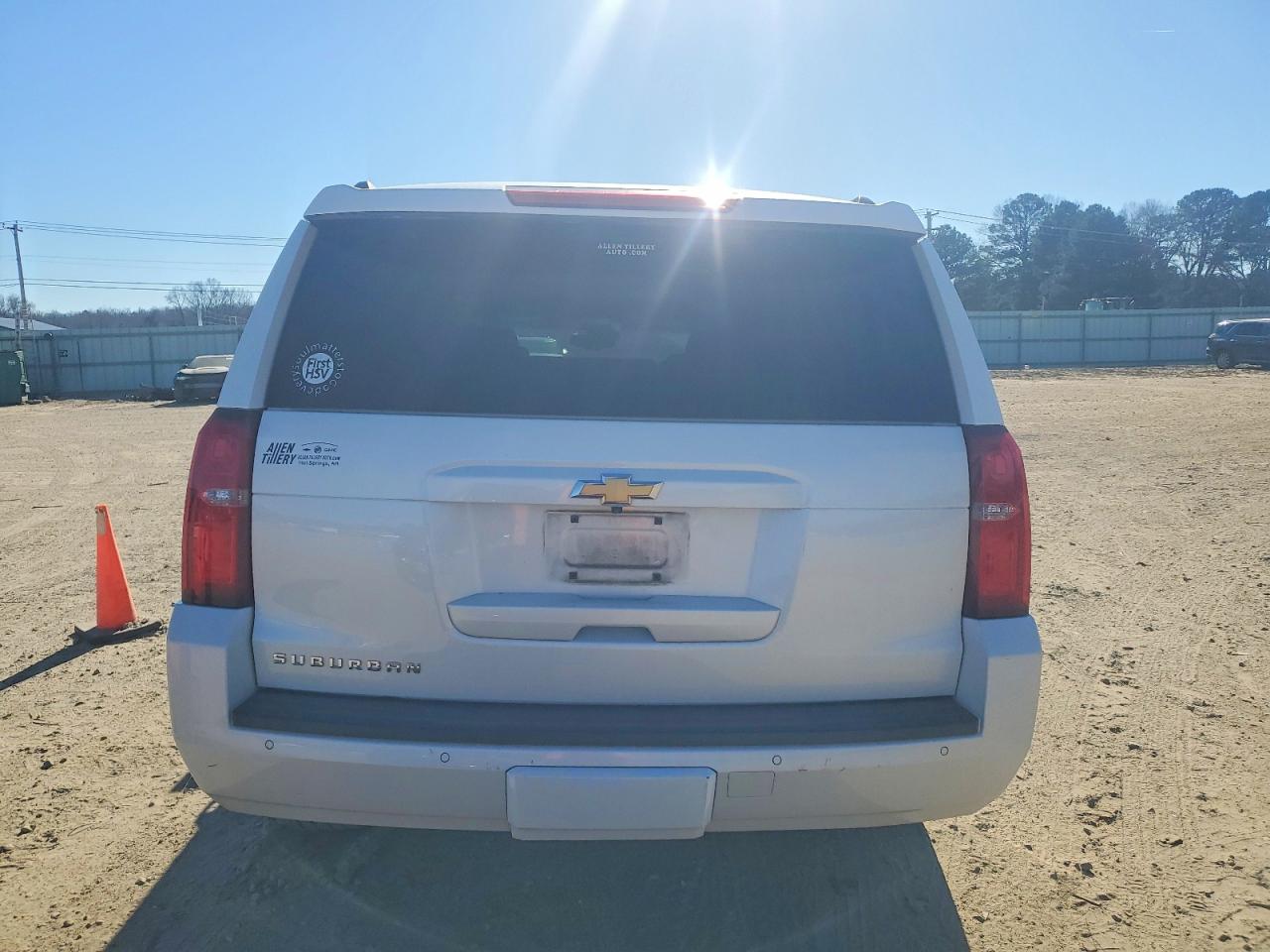2018 CHEVROLET SUBURBAN C1500 LT photo 6