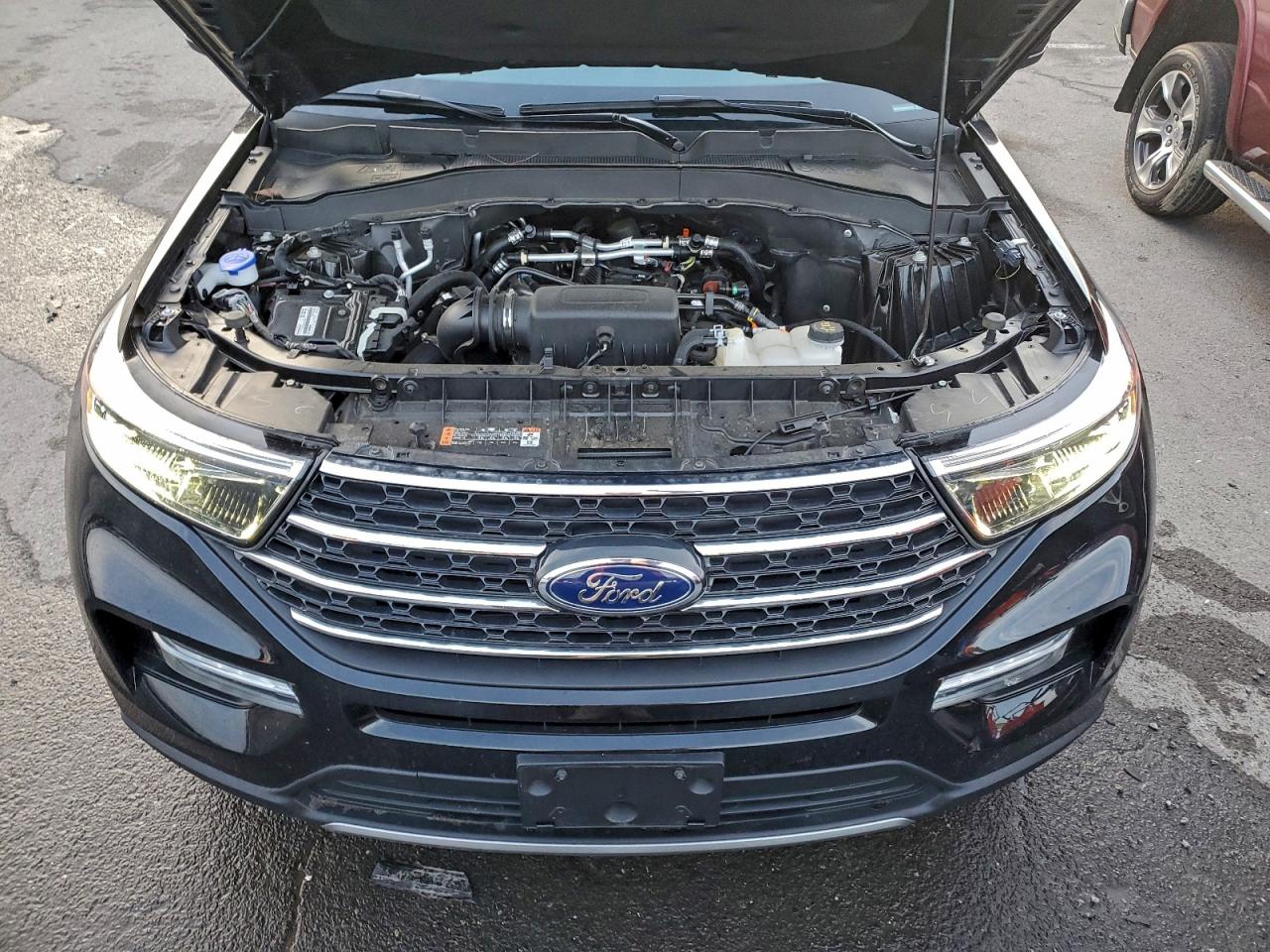 2024 FORD EXPLORER XLT photo 23