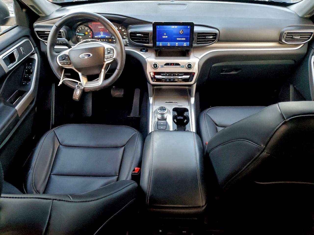 2024 FORD EXPLORER XLT photo 15