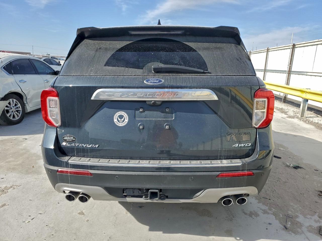 2023 FORD EXPLORER PLATINUM photo 16