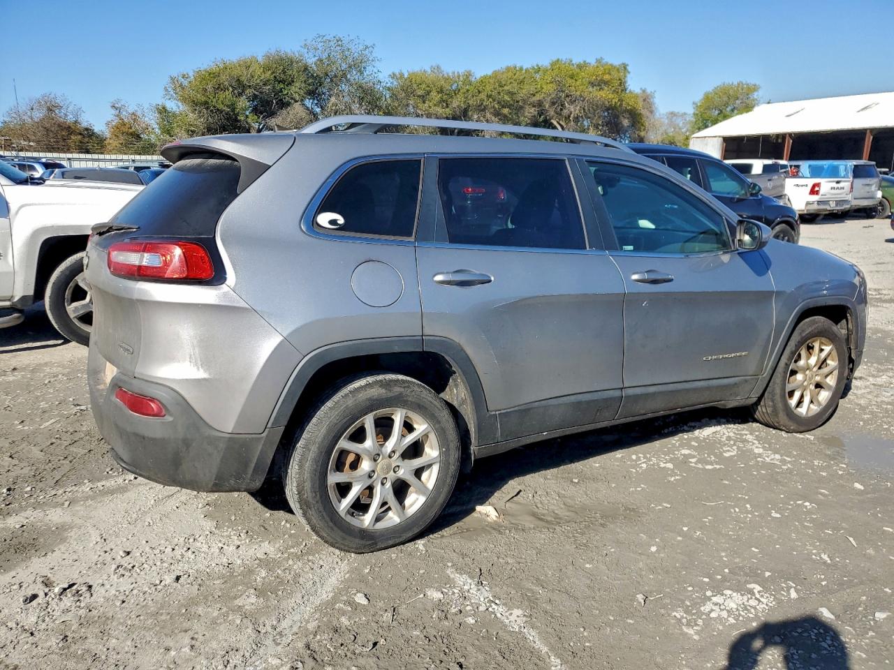 2017 JEEP CHEROKEE LATITUDE photo 5
