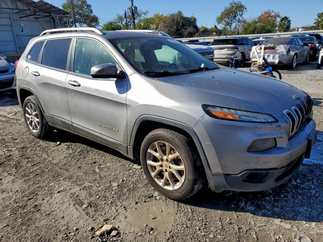 2017 JEEP CHEROKEE LATITUDE photo 7