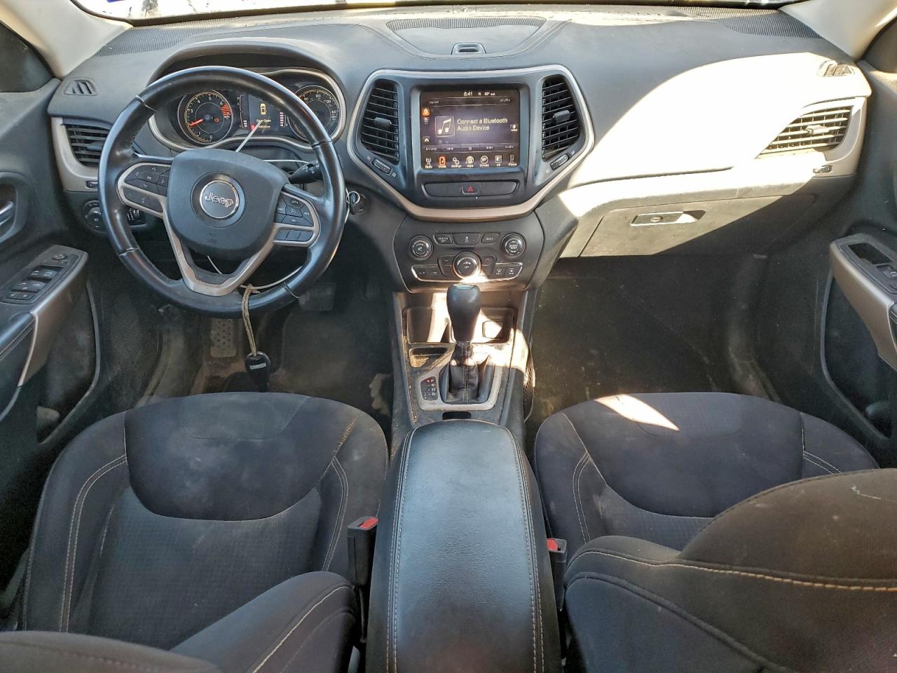 2017 JEEP CHEROKEE LATITUDE photo 15