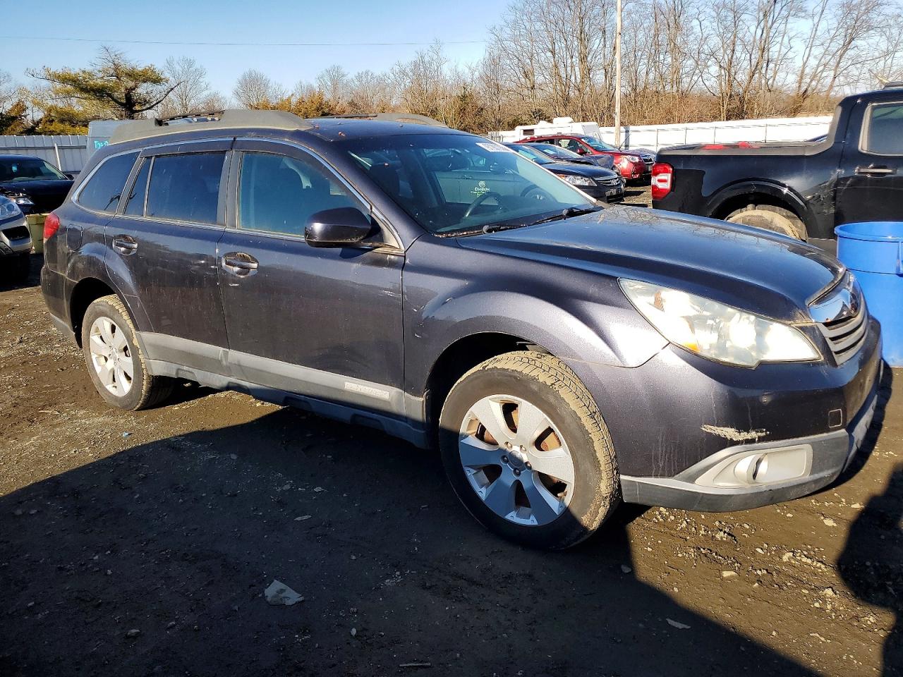 2010 SUBARU OUTBACK photo 4