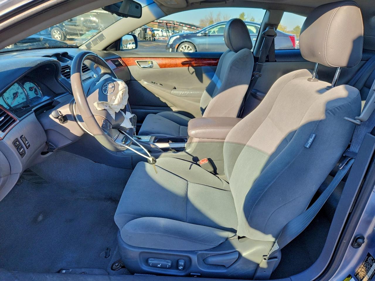 2006 TOYOTA CAMRY SOLARA SE photo 13