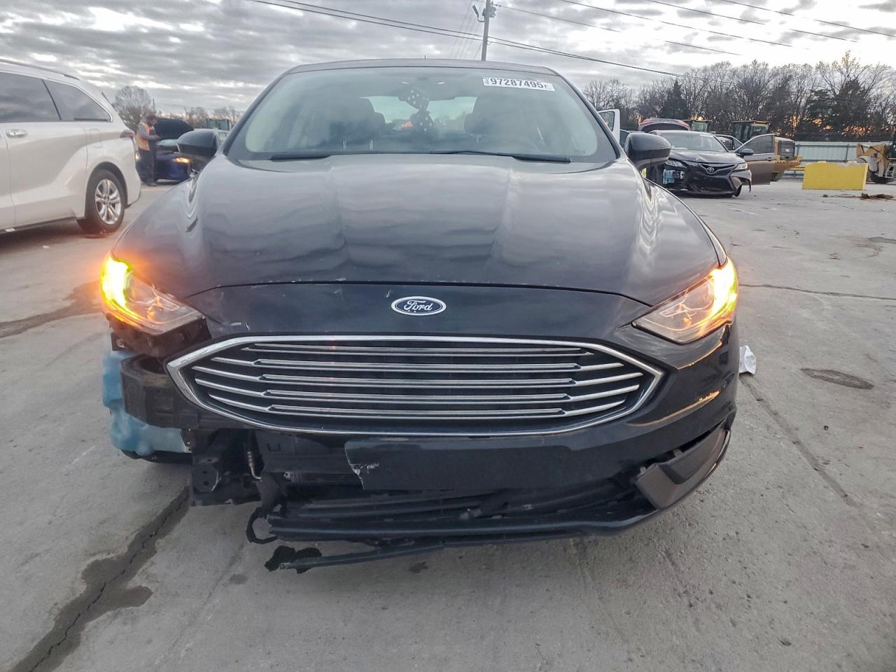 2017 FORD FUSION SE photo 5