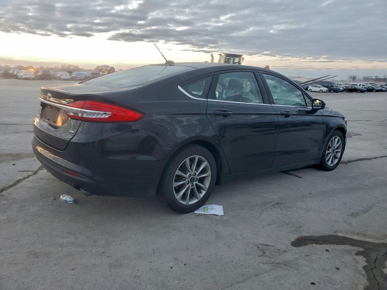 2017 FORD FUSION SE photo 3