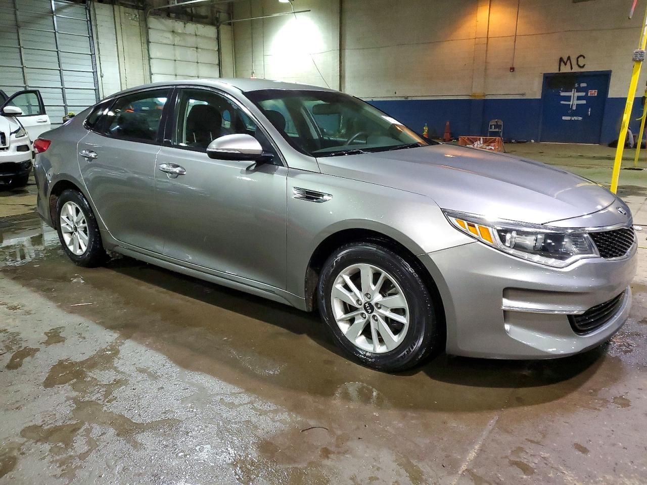 2016 KIA OPTIMA LX photo 4