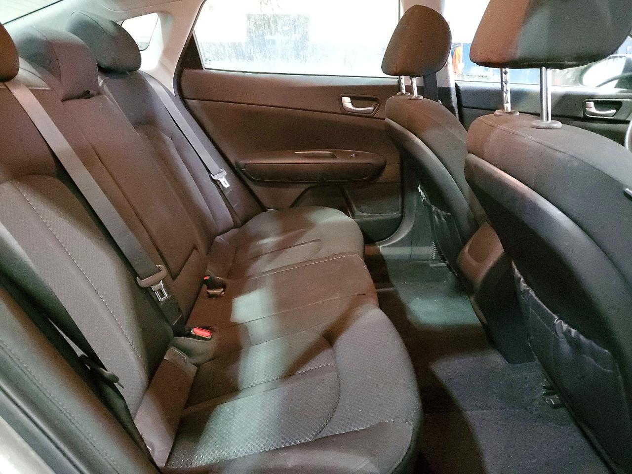 2016 KIA OPTIMA LX photo 10