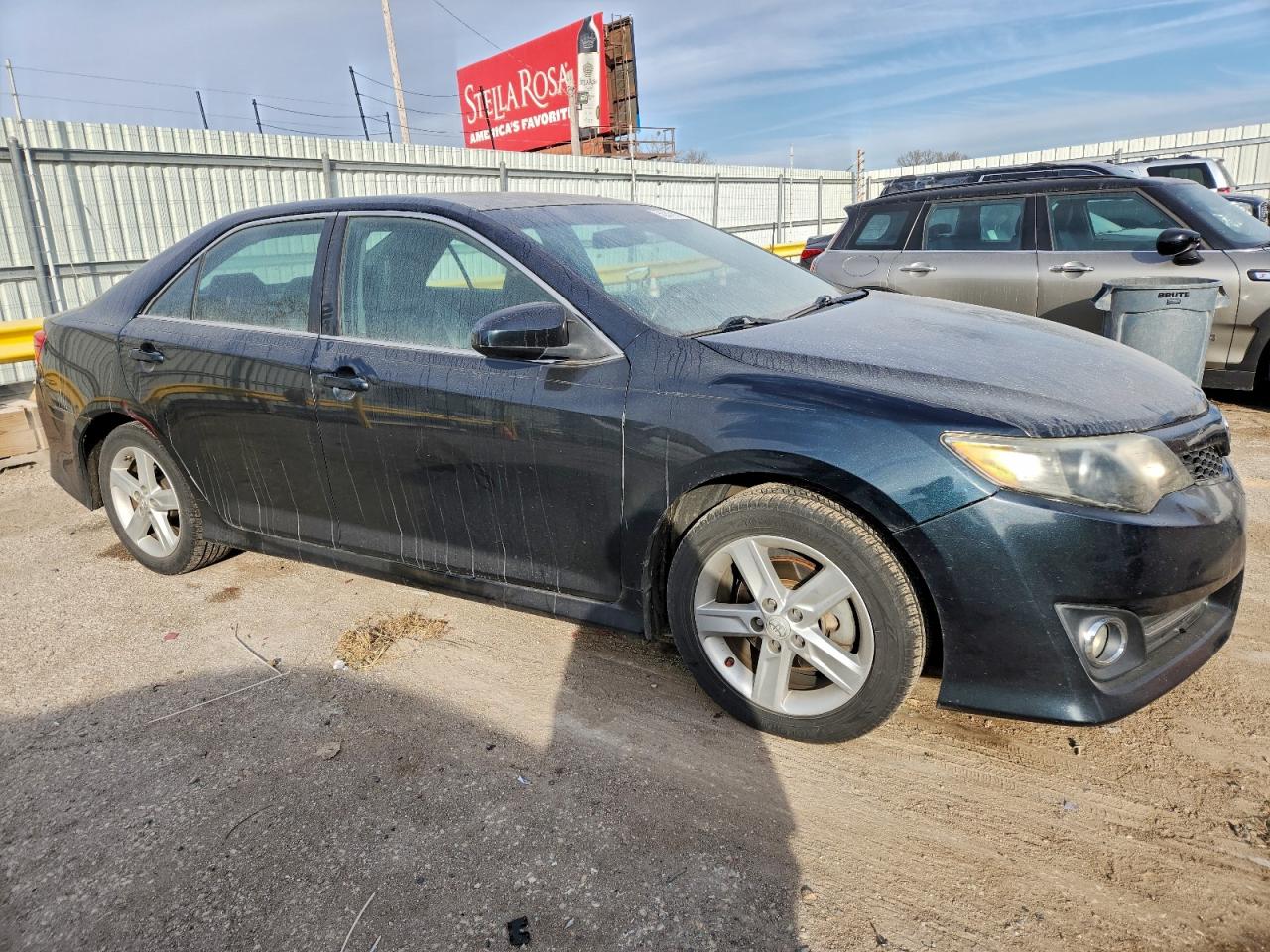 2013 TOYOTA CAMRY L photo 4