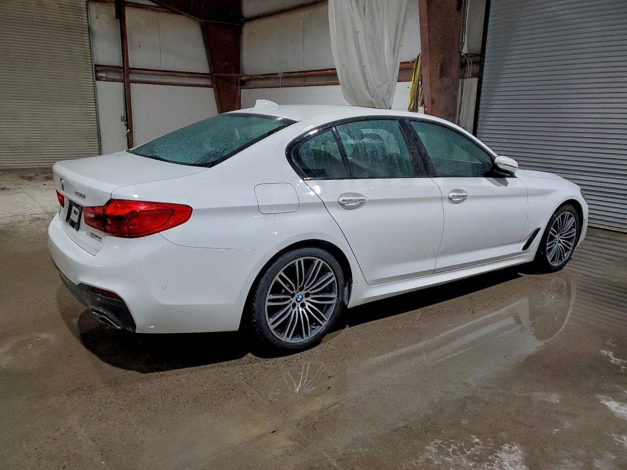 2018 BMW 530 XI photo 3