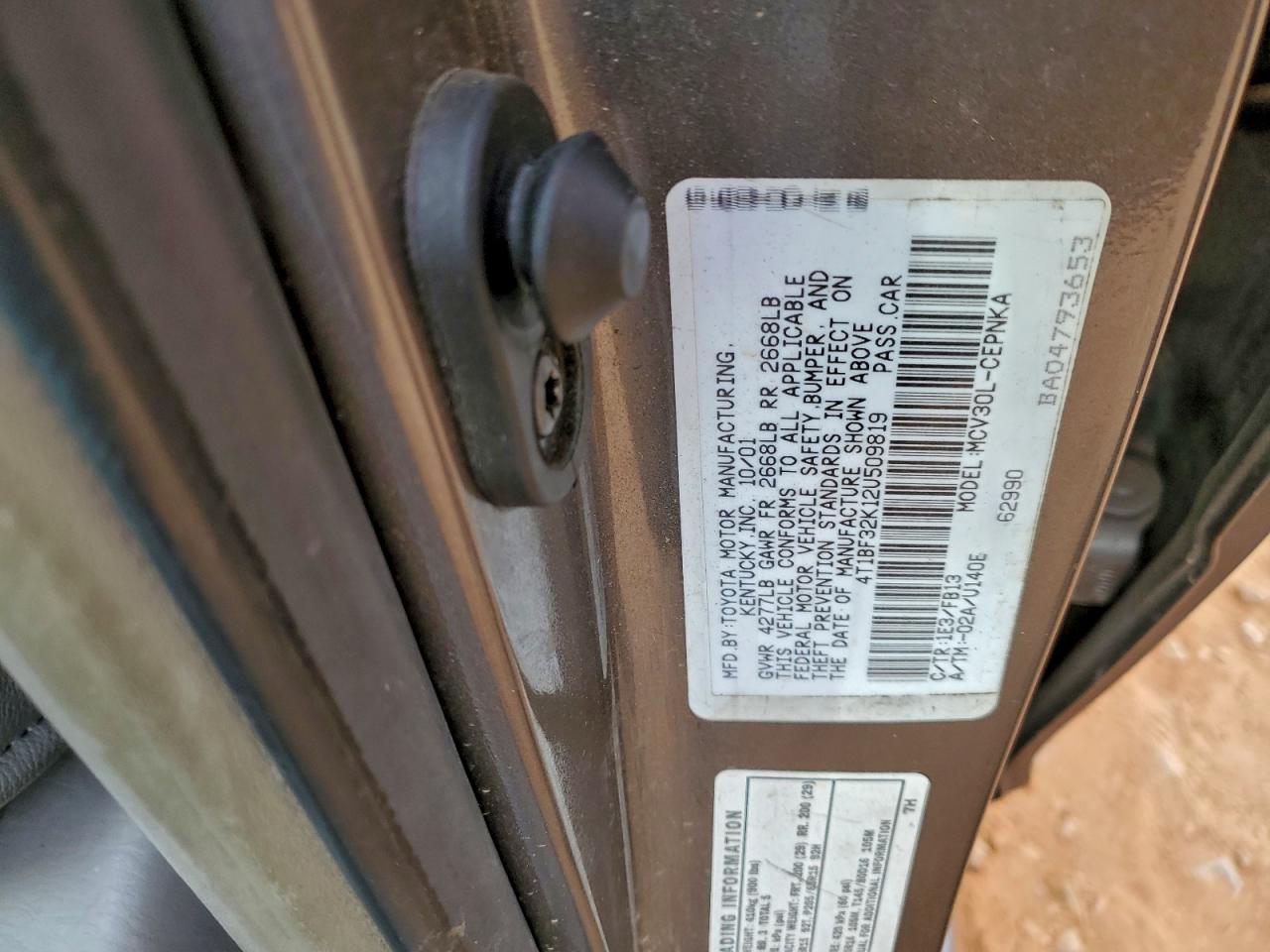 2002 TOYOTA CAMRY LE photo 12
