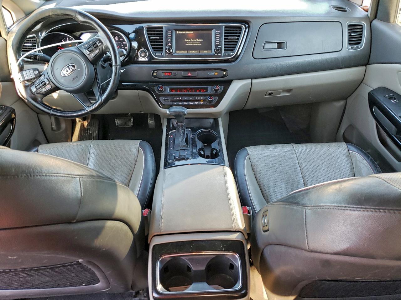 2017 KIA SEDONA EX photo 8