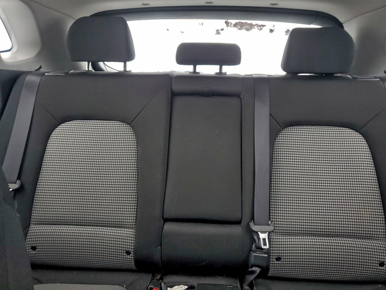 2020 HYUNDAI KONA SE photo 28