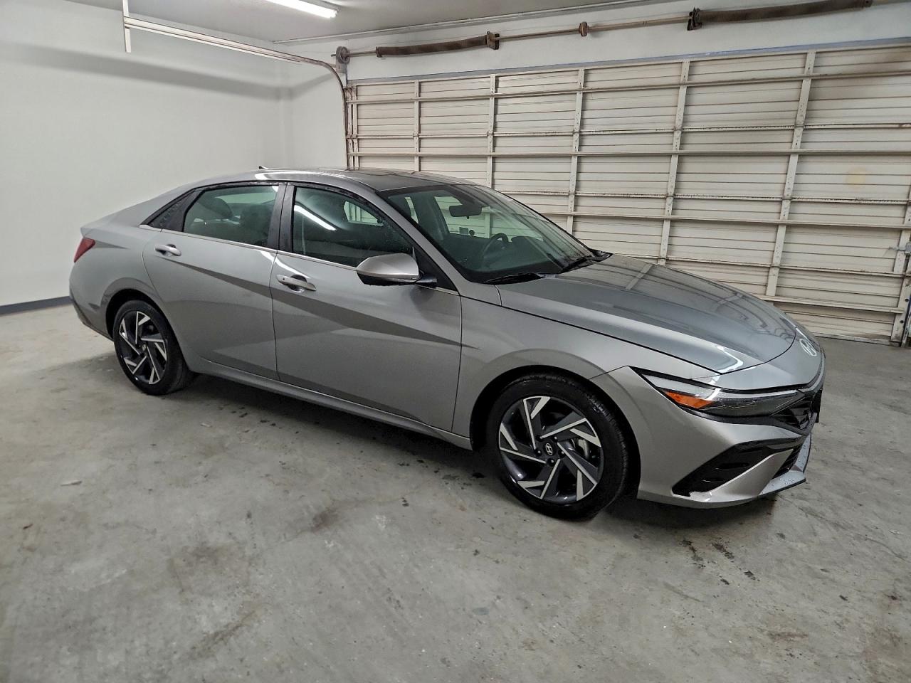 2025 HYUNDAI ELANTRA SEL photo 7