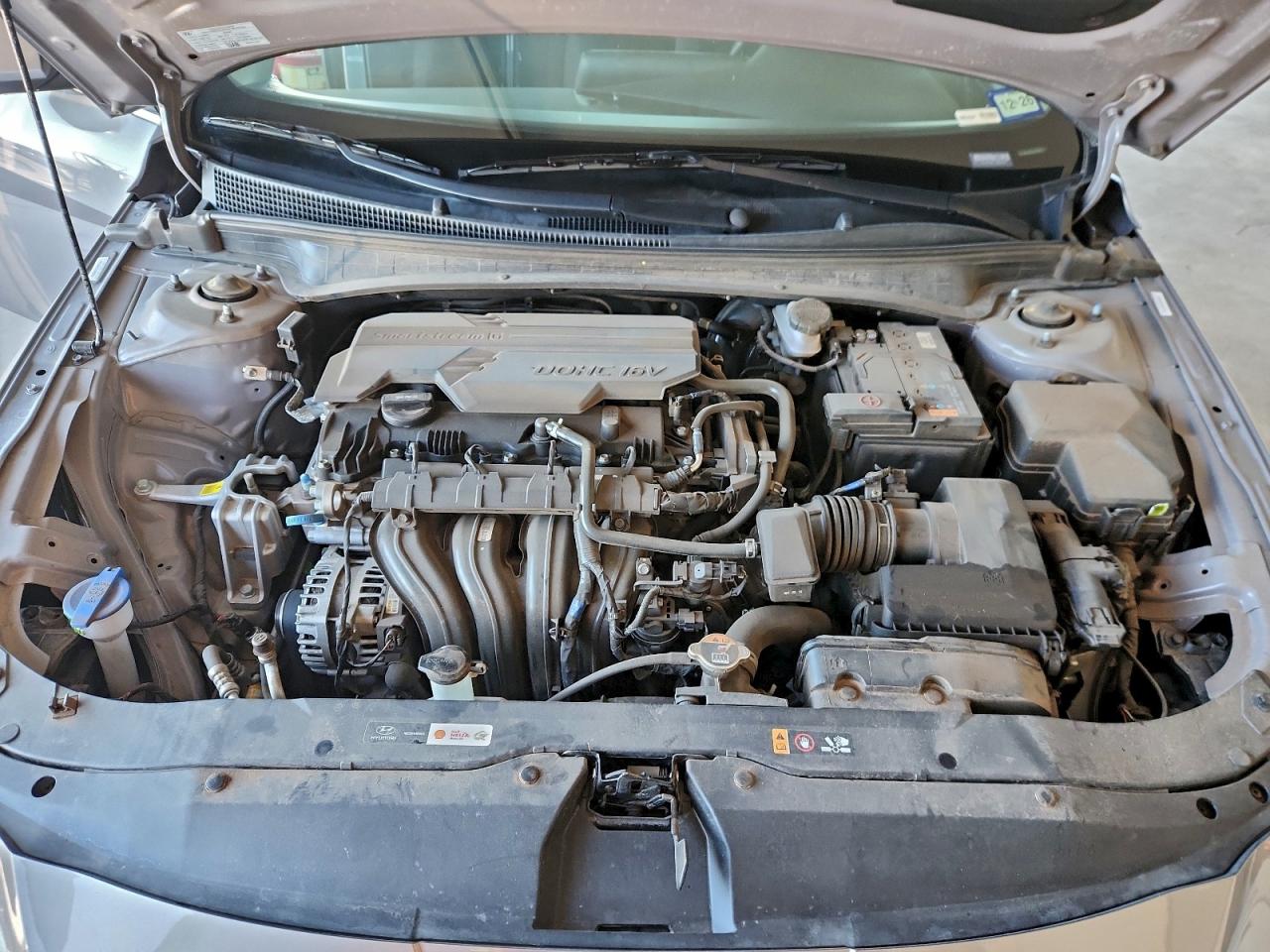 2025 HYUNDAI ELANTRA SEL photo 21