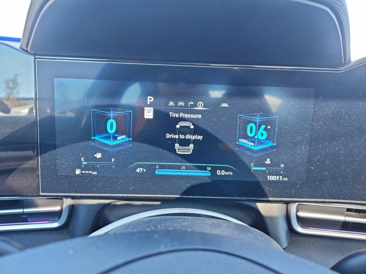 2025 HYUNDAI ELANTRA SEL photo 17