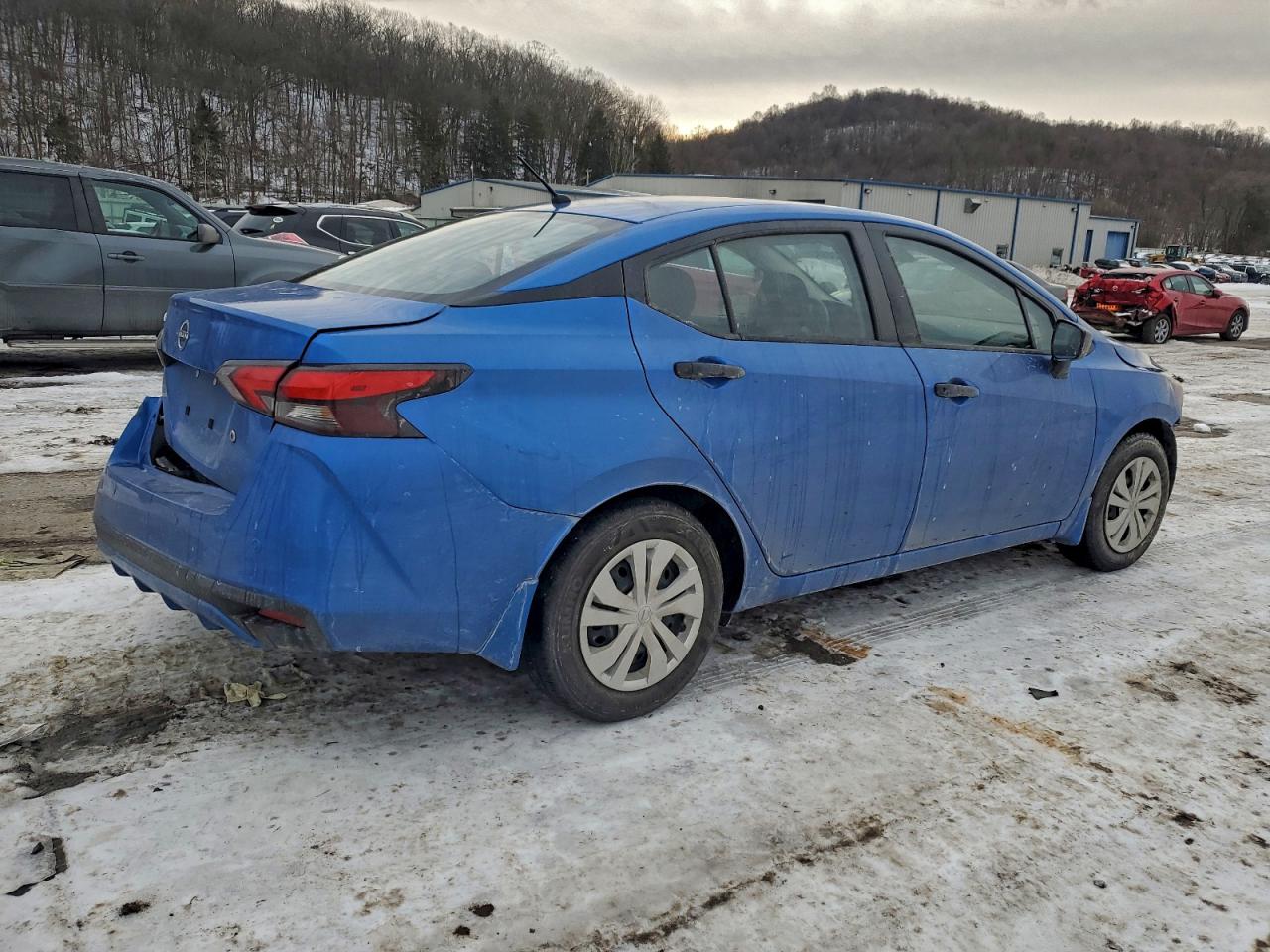 2024 NISSAN VERSA S photo 3