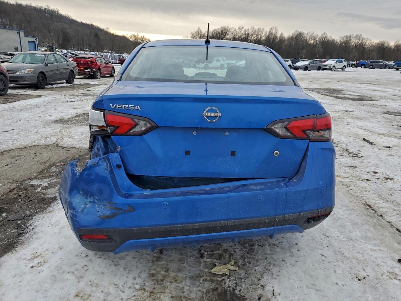 2024 NISSAN VERSA S photo 6