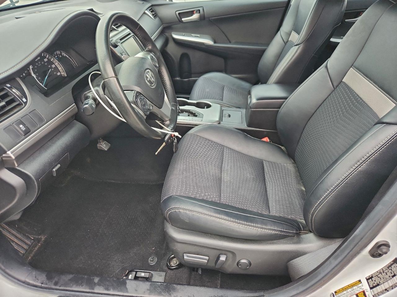 2014 TOYOTA CAMRY SE photo 7