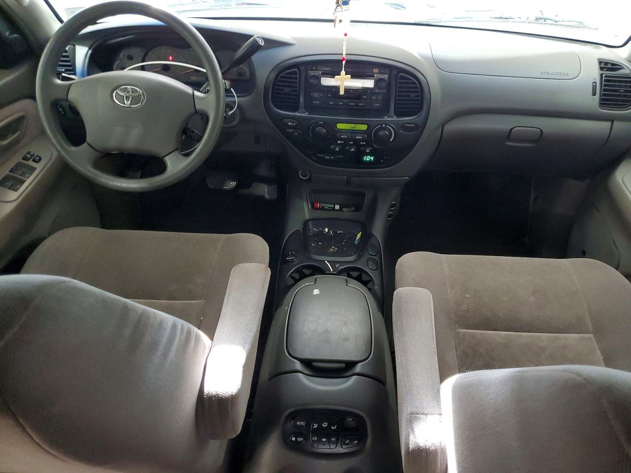 2004 TOYOTA SEQUOIA SR5 photo 15
