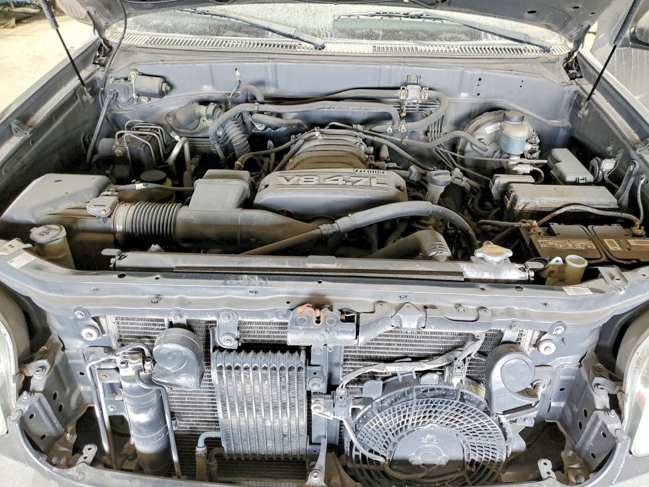 2004 TOYOTA SEQUOIA SR5 photo 23