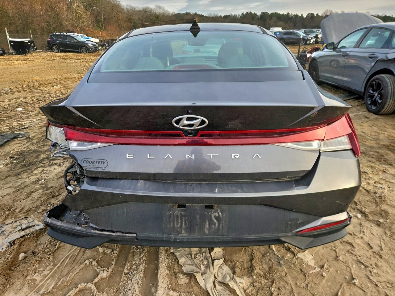 2022 HYUNDAI ELANTRA SEL photo 16
