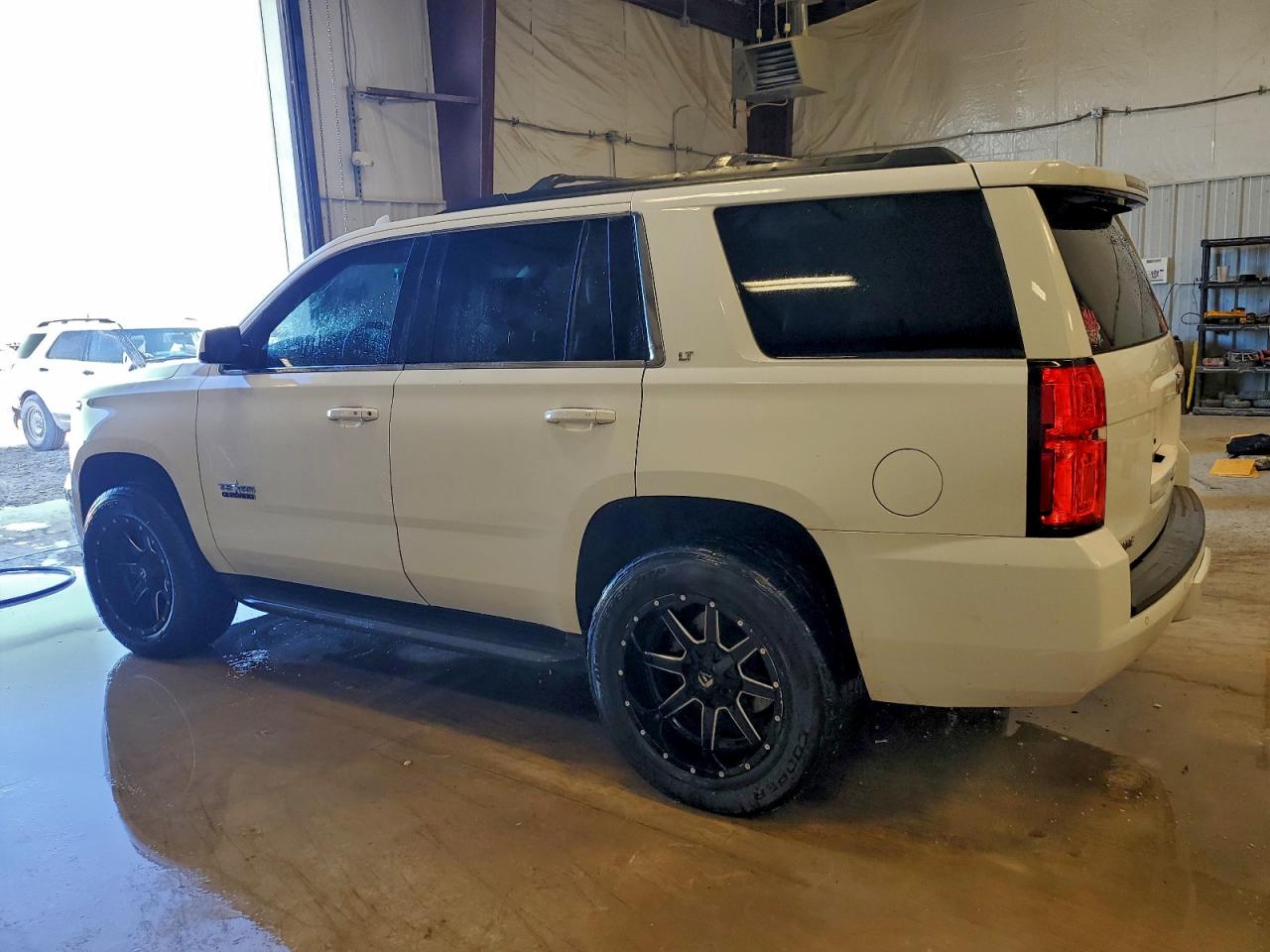 2017 CHEVROLET TAHOE C1500 LT photo 3